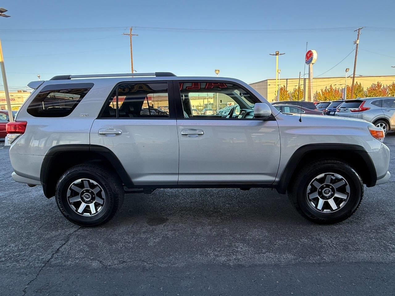 Used 2010 Toyota 4Runner SR5 image 5