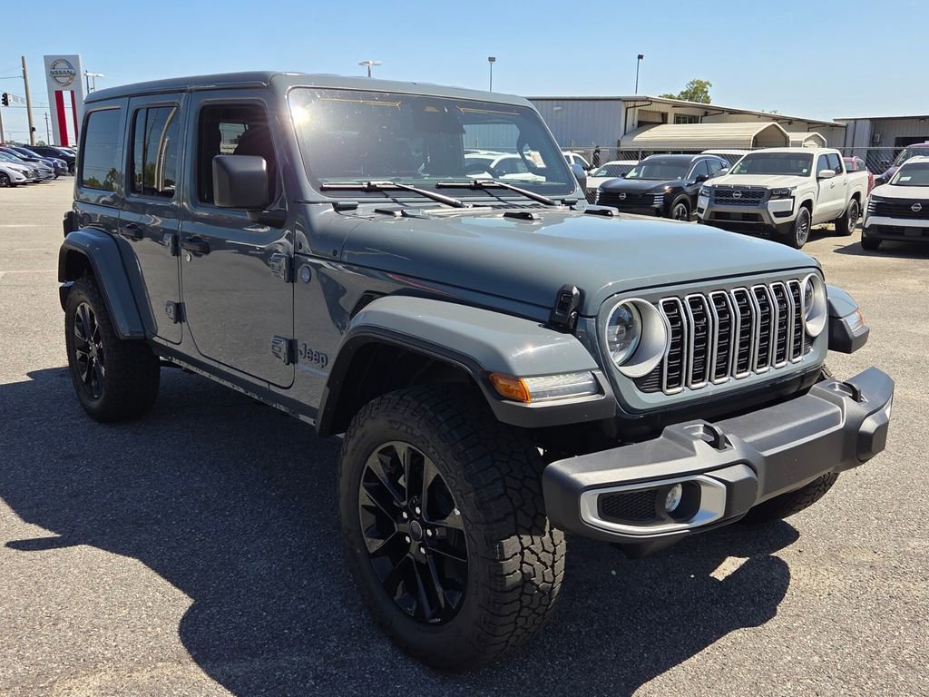 Used 2025 Jeep Wrangler Unlimited Sahara w/ Safety Group AWD/4WD image 15