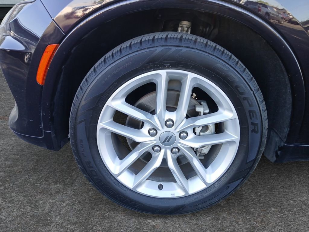 Used 2023 Dodge Durango GT image 9