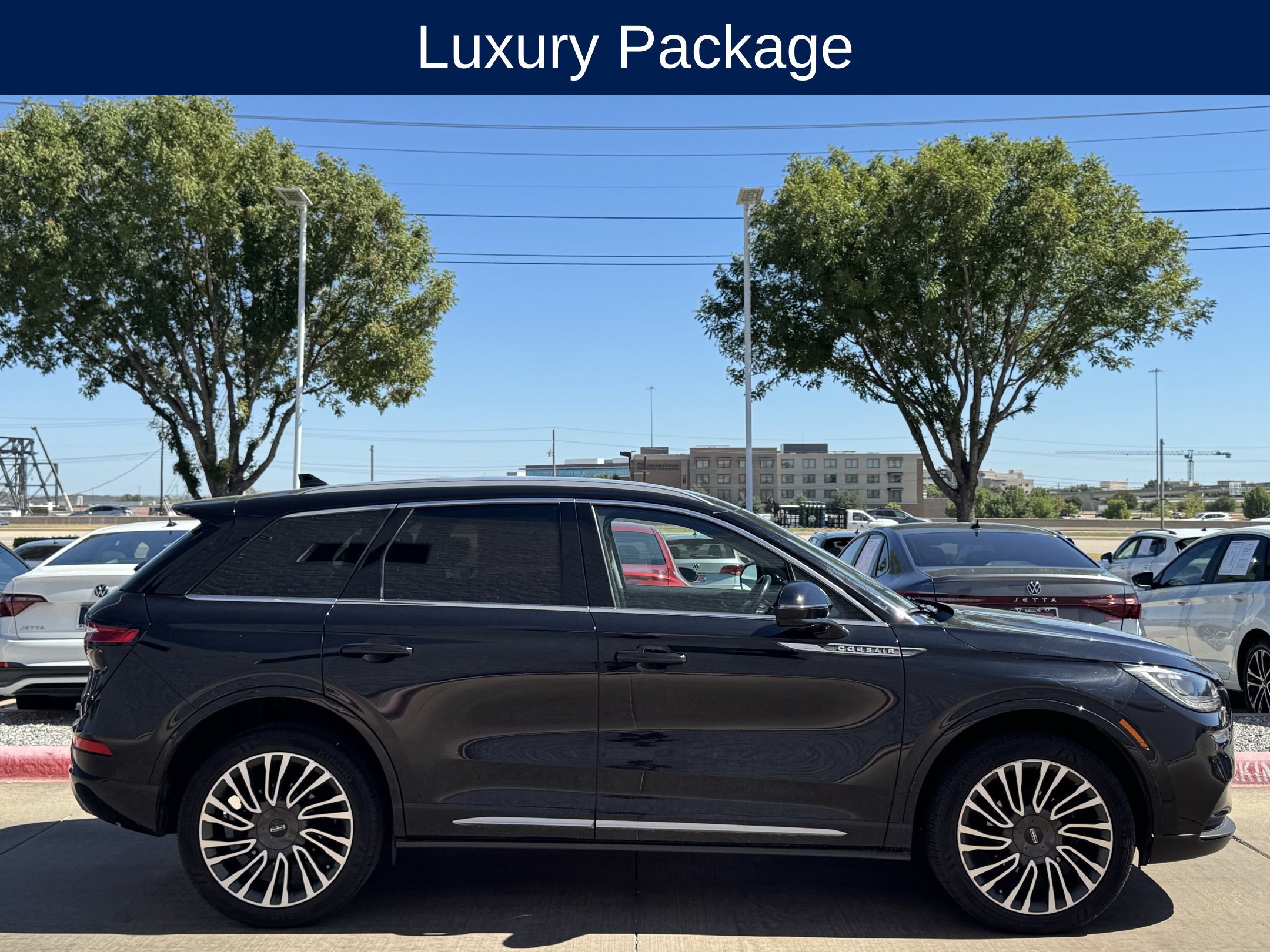Used 2022 Lincoln Corsair Reserve w/ Sport Package AWD/4WD image 3