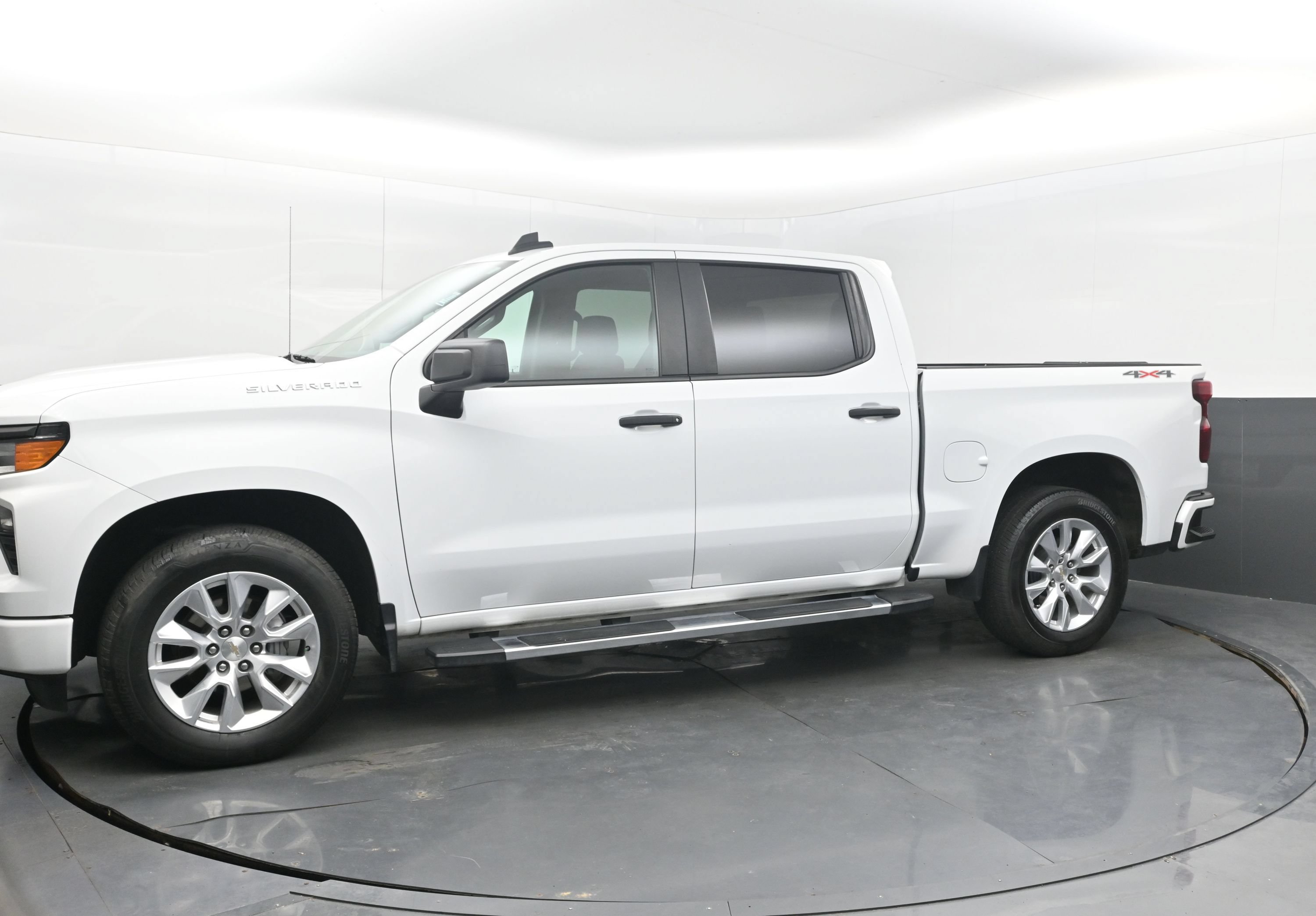 Used 2024 Chevrolet Silverado 1500 Custom AWD/4WD image 5