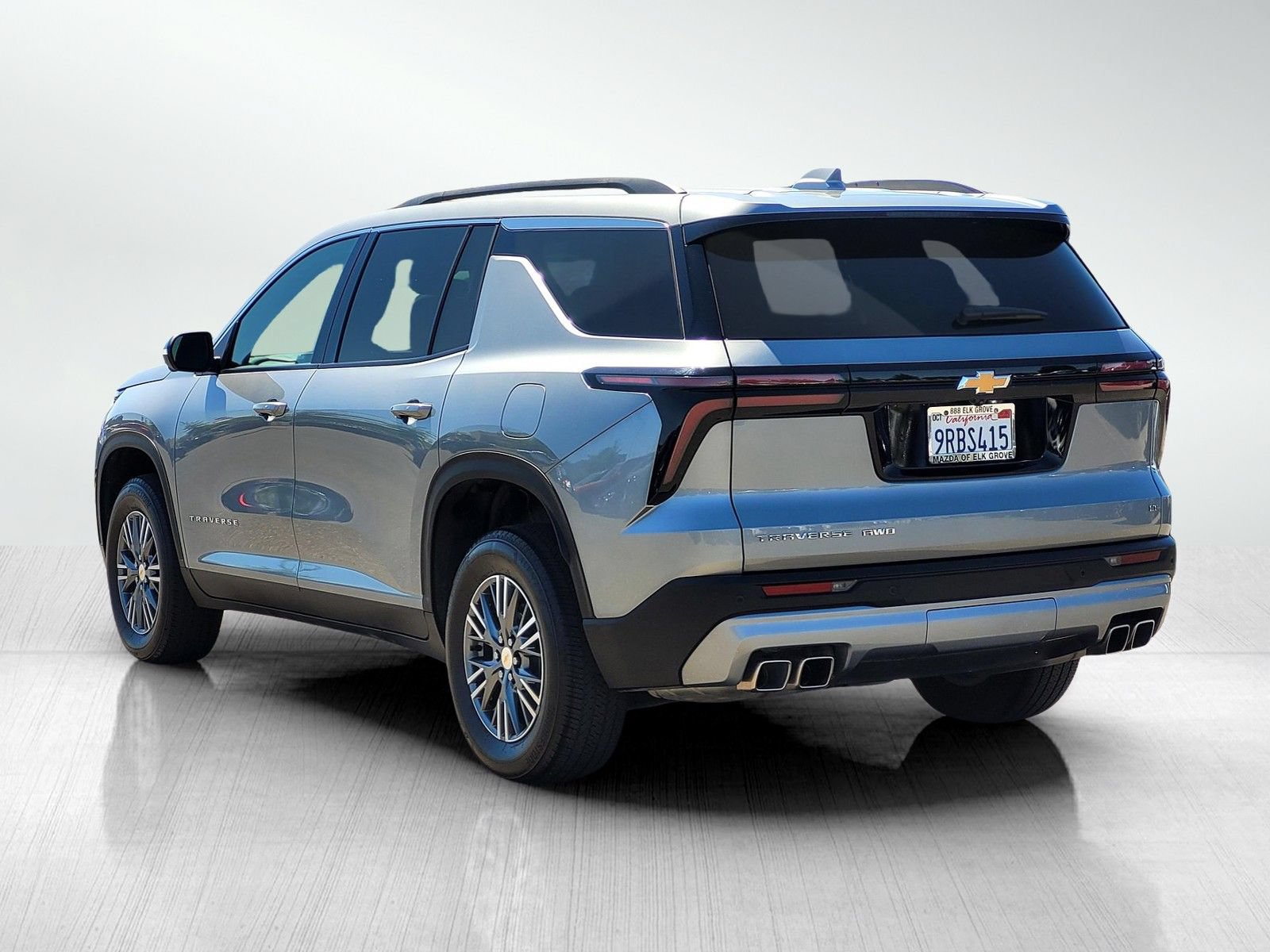 Used 2024 Chevrolet Traverse LT AWD/4WD image 9