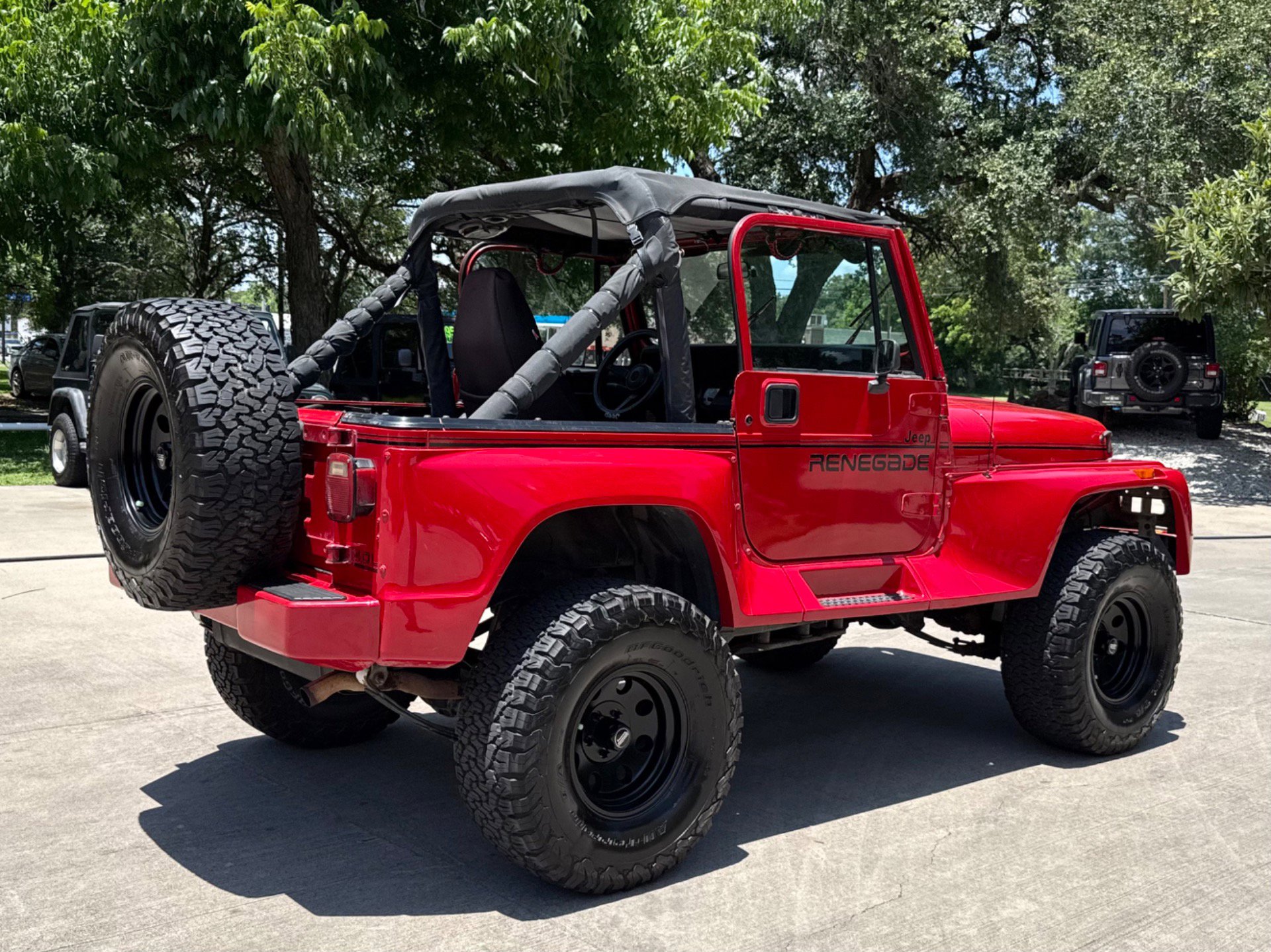 Used 1991 Jeep Wrangler Renegade AWD/4WD image 4