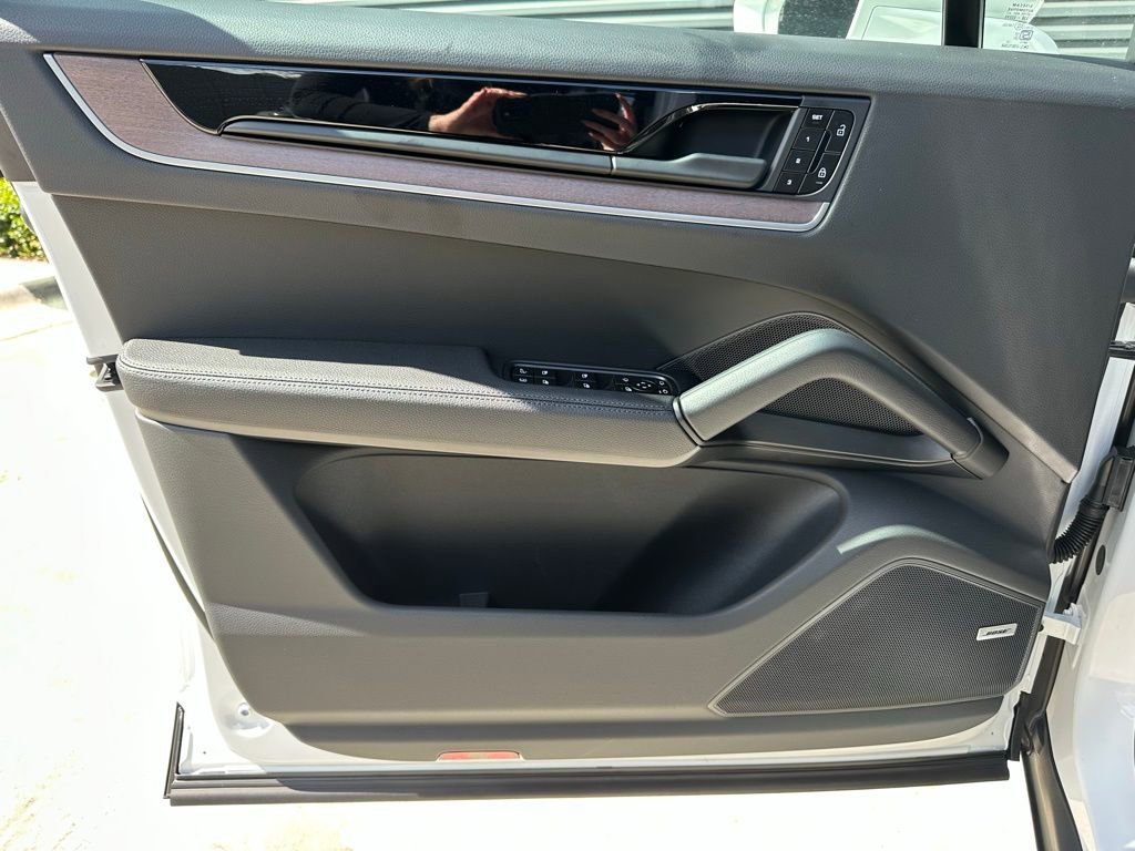 Certified 2026 Porsche Cayenne E-Hybrid image 19