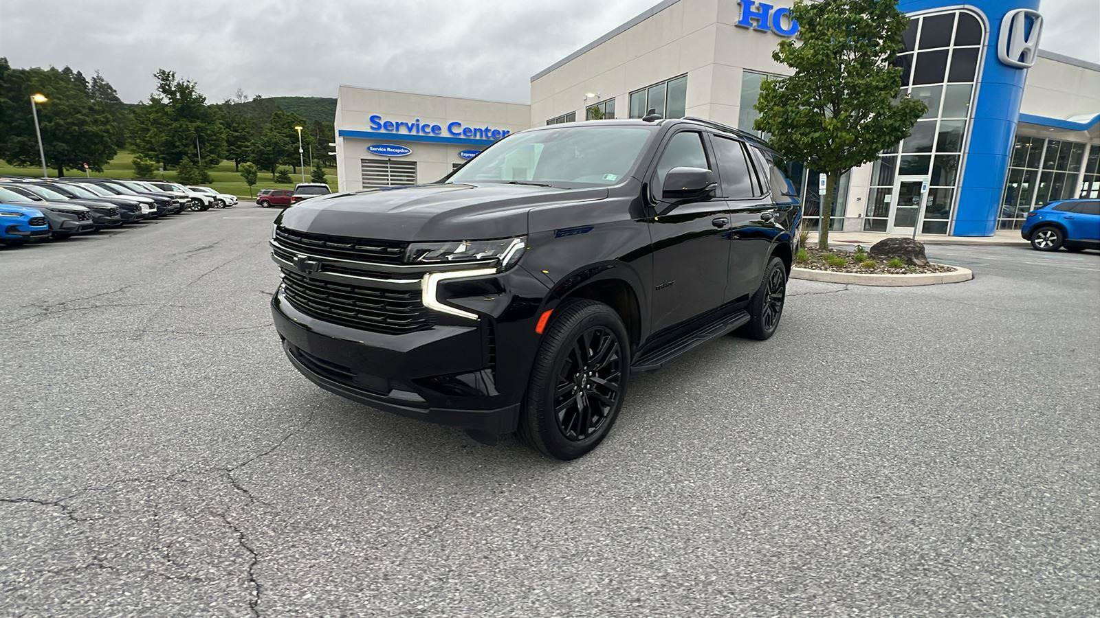 Used 2022 Chevrolet Tahoe RST w/ Luxury Package AWD/4WD image 8