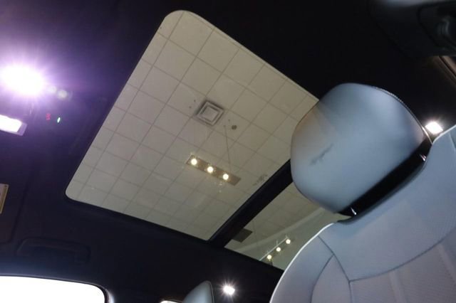 New 2026 Volkswagen Tiguan SEL R-Line image 8