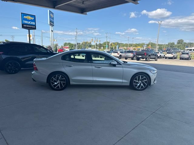 Used 2020 Volvo S60 T6 Momentum AWD/4WD image 8