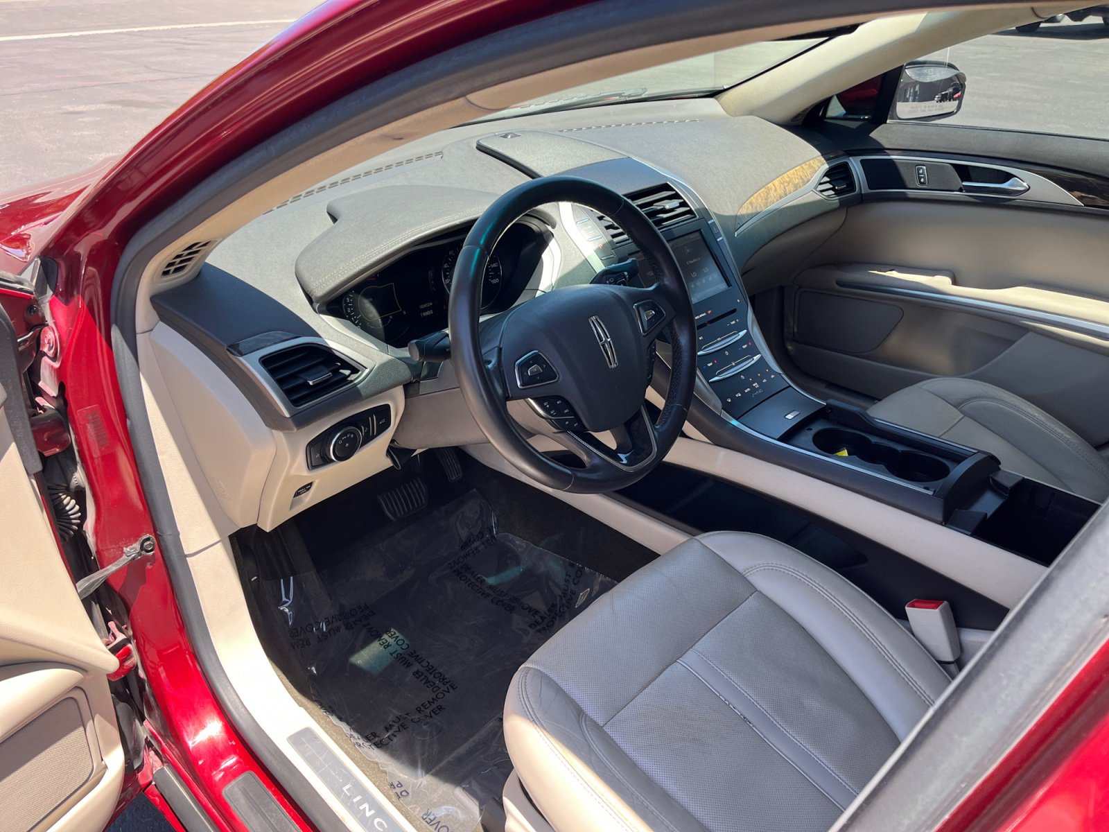 Used 2016 Lincoln MKZ w/ Equipment Group 300A Reserve FWD image 10