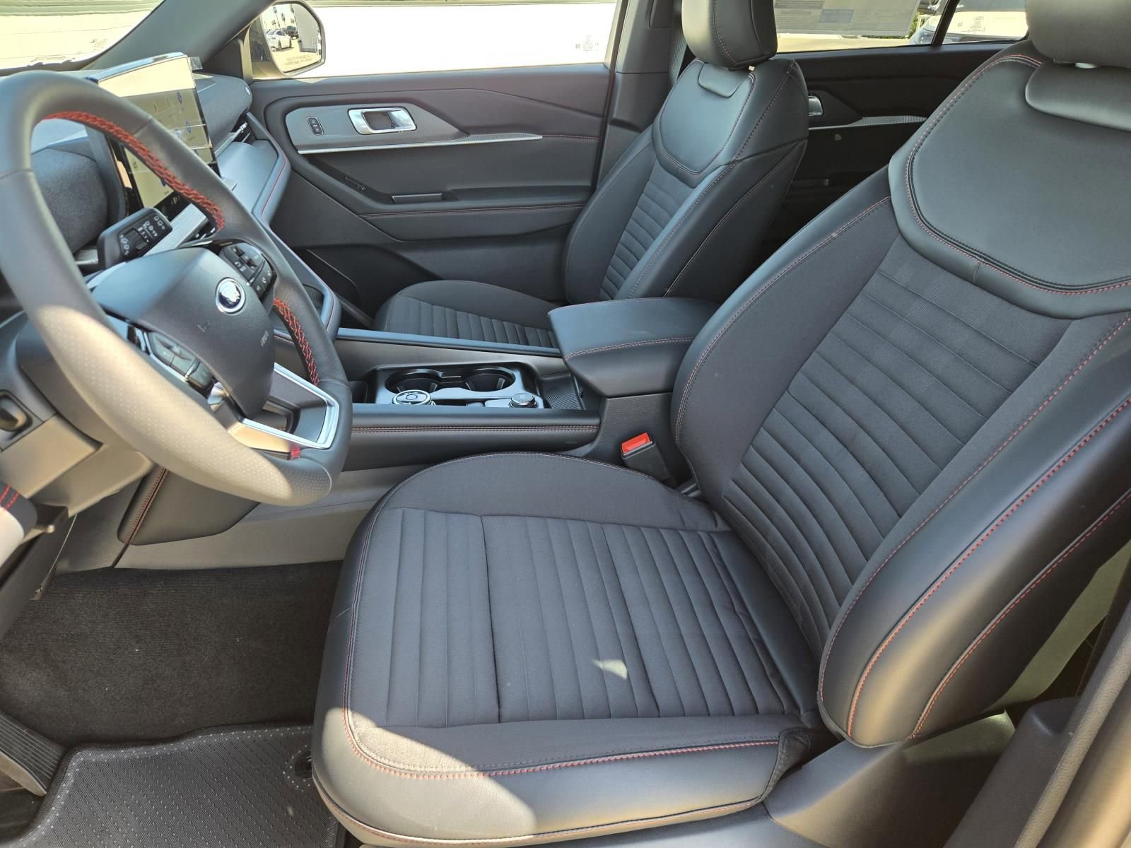 New 2026 Ford Explorer ST-Line w/ ST-Line Street Pack image 24