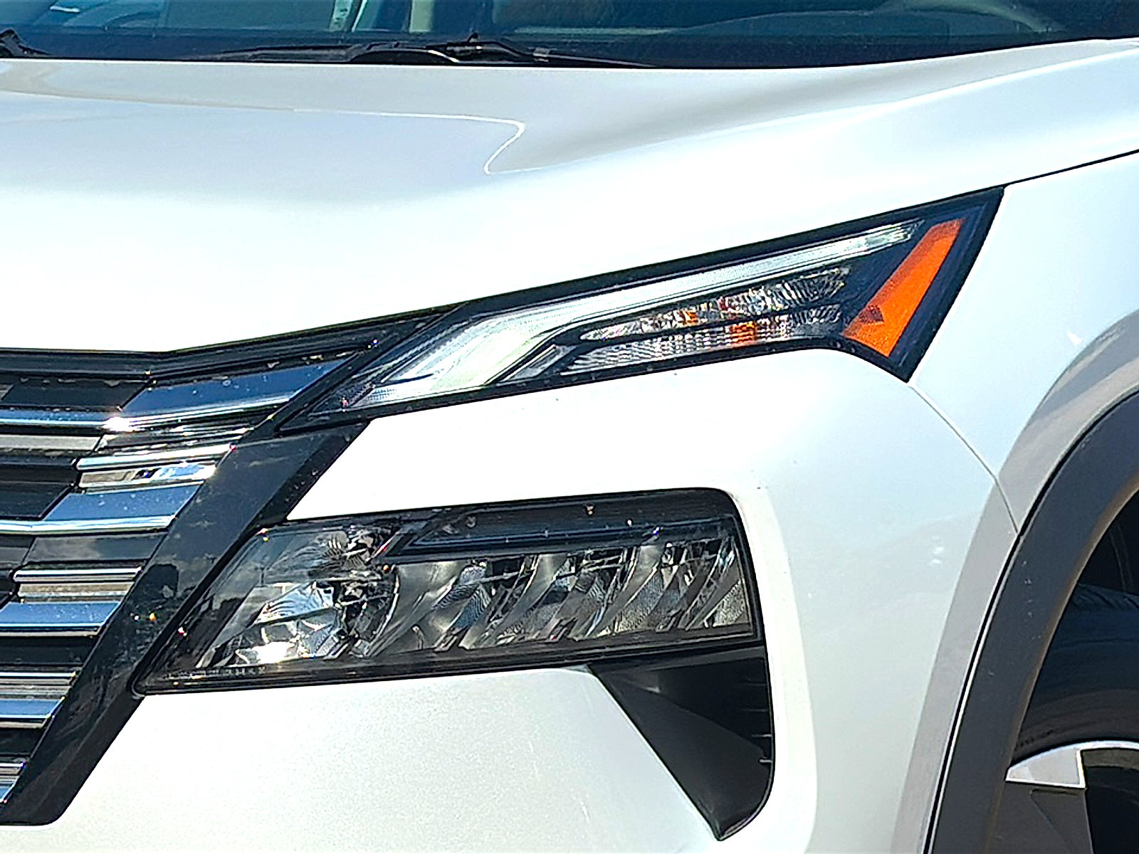 New 2026 Nissan Rogue SV FWD image 4