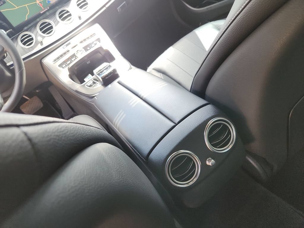Used 2018 Mercedes-Benz E 300 image 25