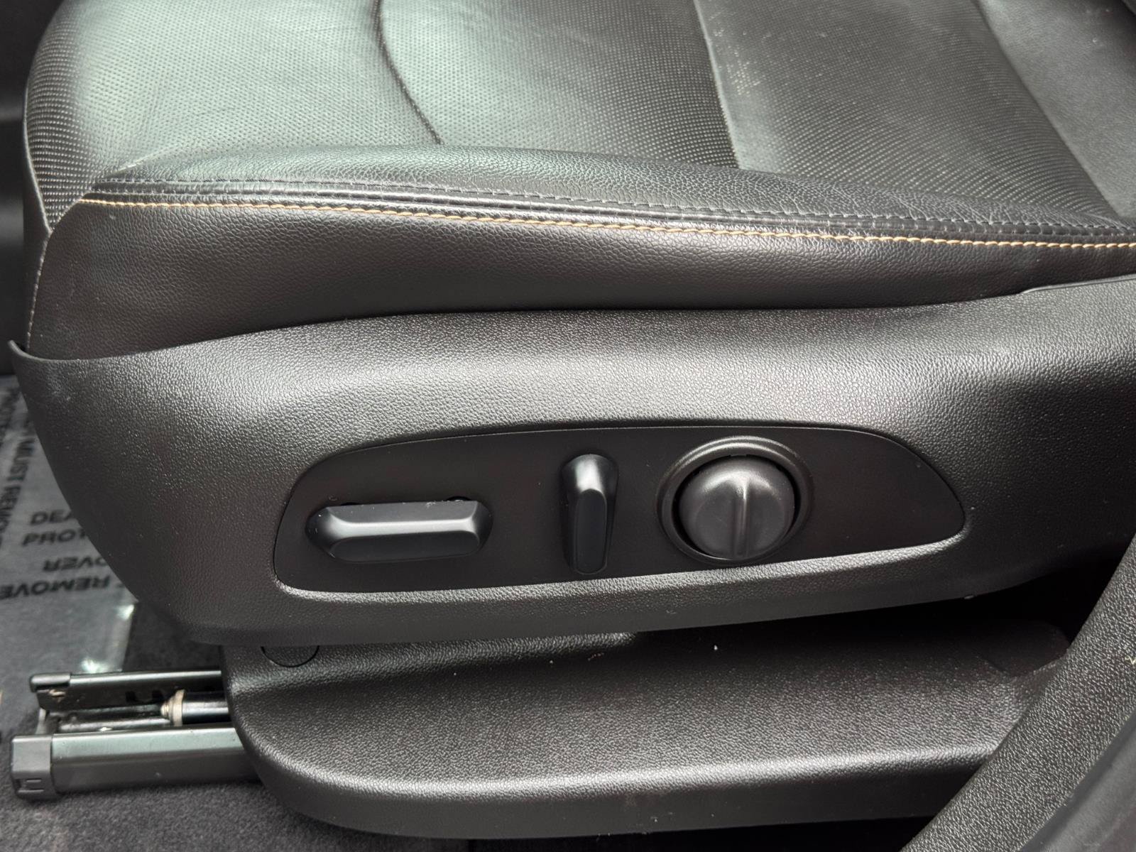 Used 2020 Chevrolet Equinox Premier FWD image 14
