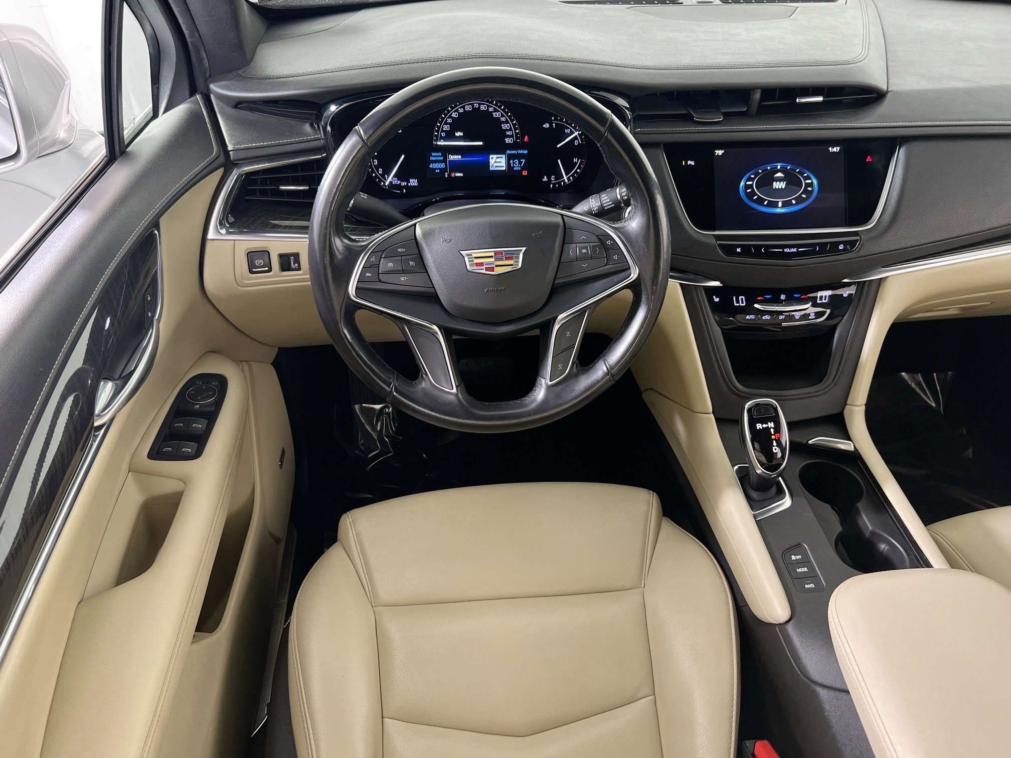 Used 2018 Cadillac XT5 AWD image 22