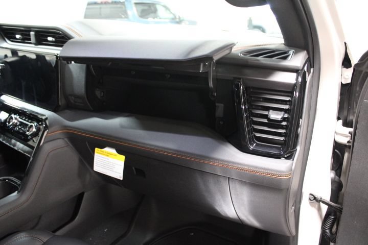 New 2026 GMC Sierra 1500 AT4 w/ AT4 Premium Package AWD/4WD image 30
