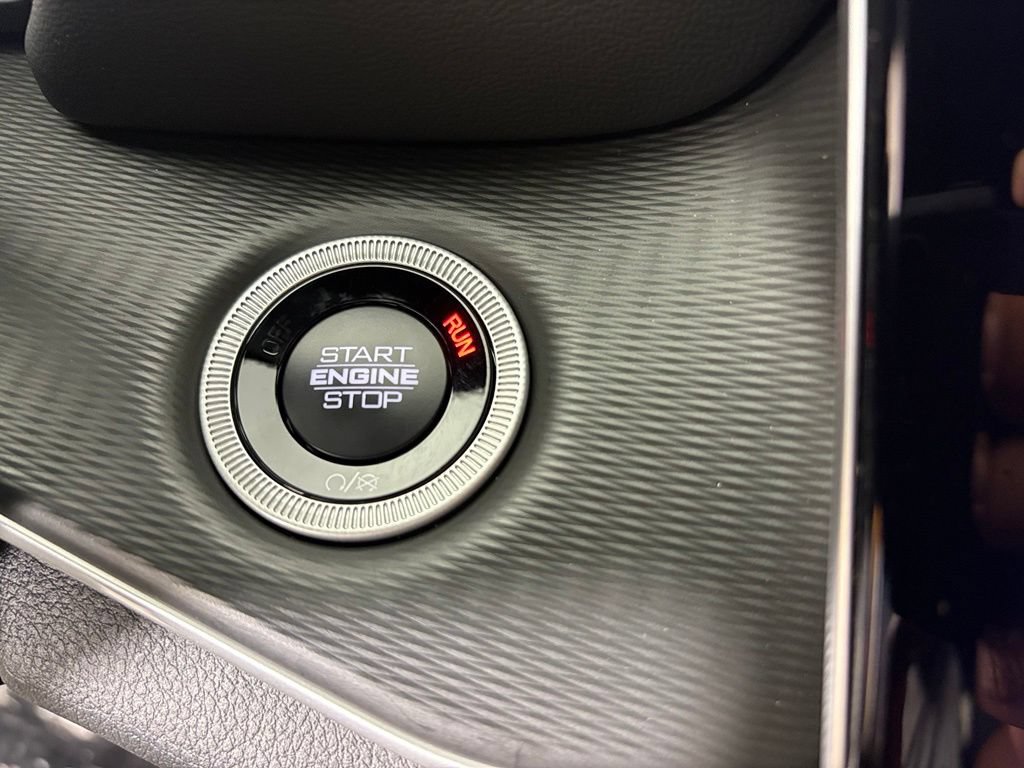 New 2027 Jeep Grand Cherokee Laredo X RWD image 26