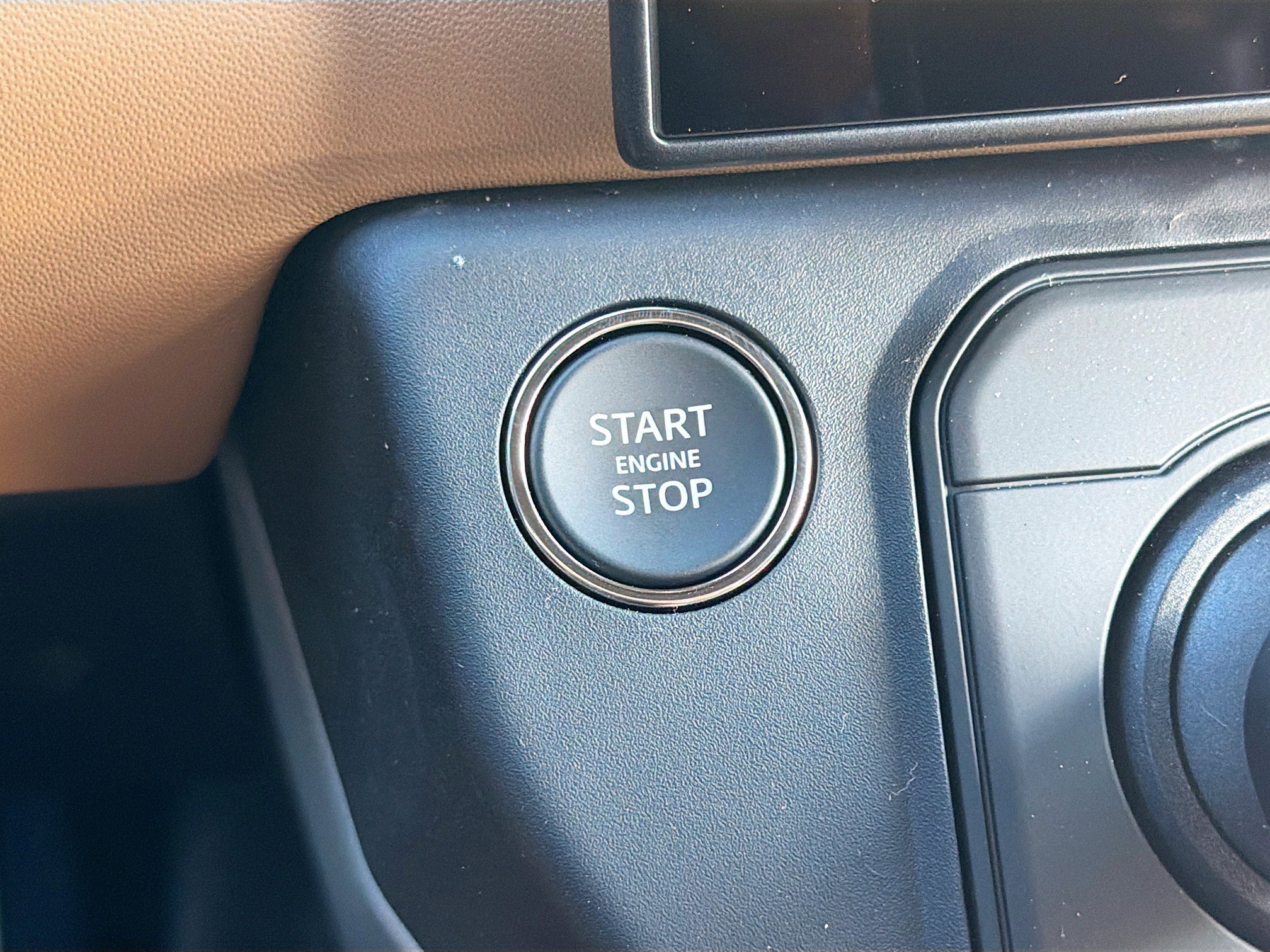 New 2026 Land Rover Defender 90 V8 image 37