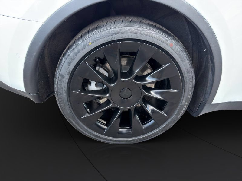 Used 2020 Tesla Model Y Long Range AWD/4WD image 23