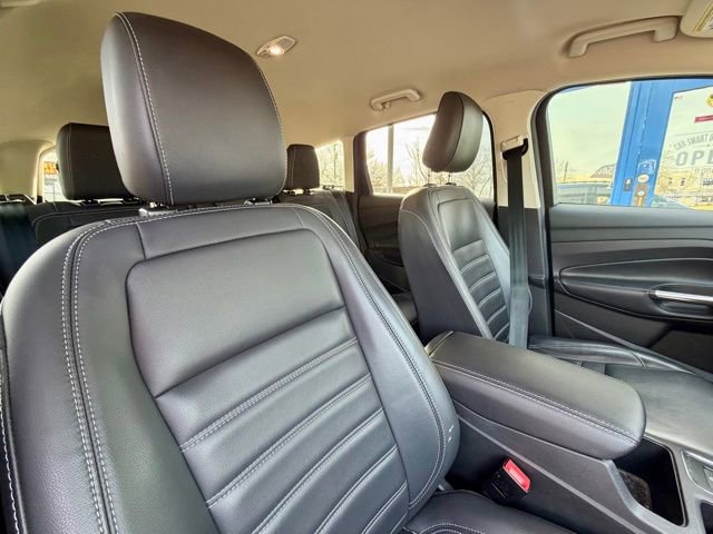 Used 2019 Ford Escape SEL image 21