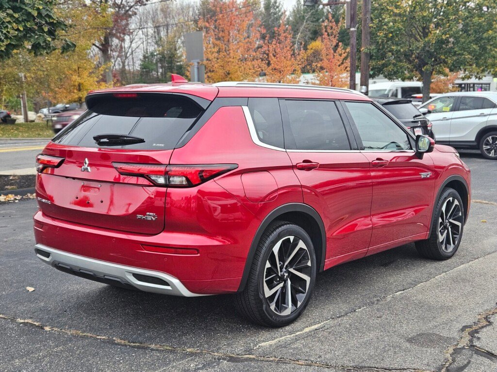 Used 2023 Mitsubishi Outlander SEL image 5