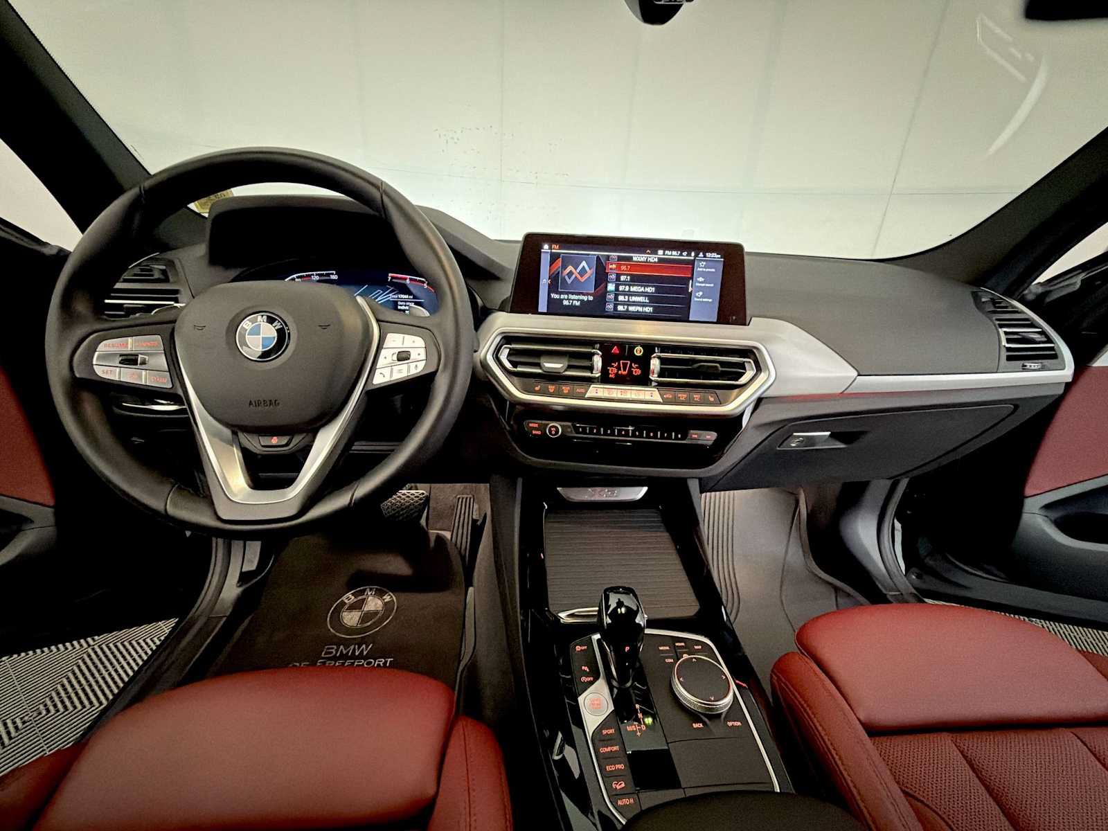 Used 2023 BMW X3 xDrive30i w/ Convenience Package AWD/4WD image 14