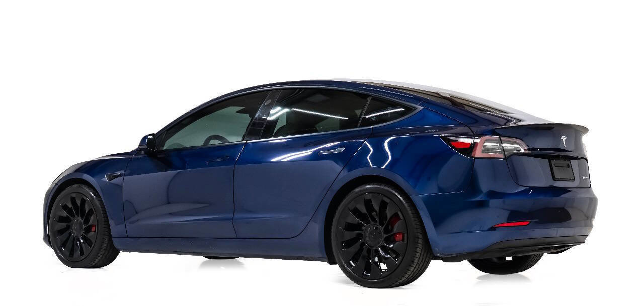 Used 2022 Tesla Model 3 Performance image 4