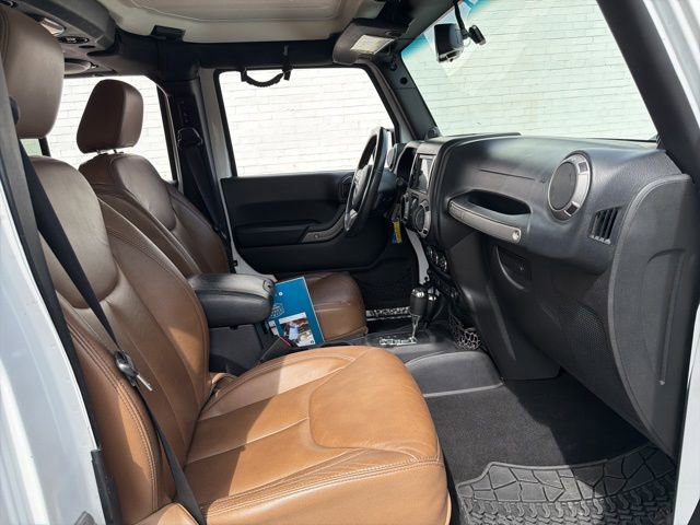 Used 2013 Jeep Wrangler Unlimited Sahara image 12