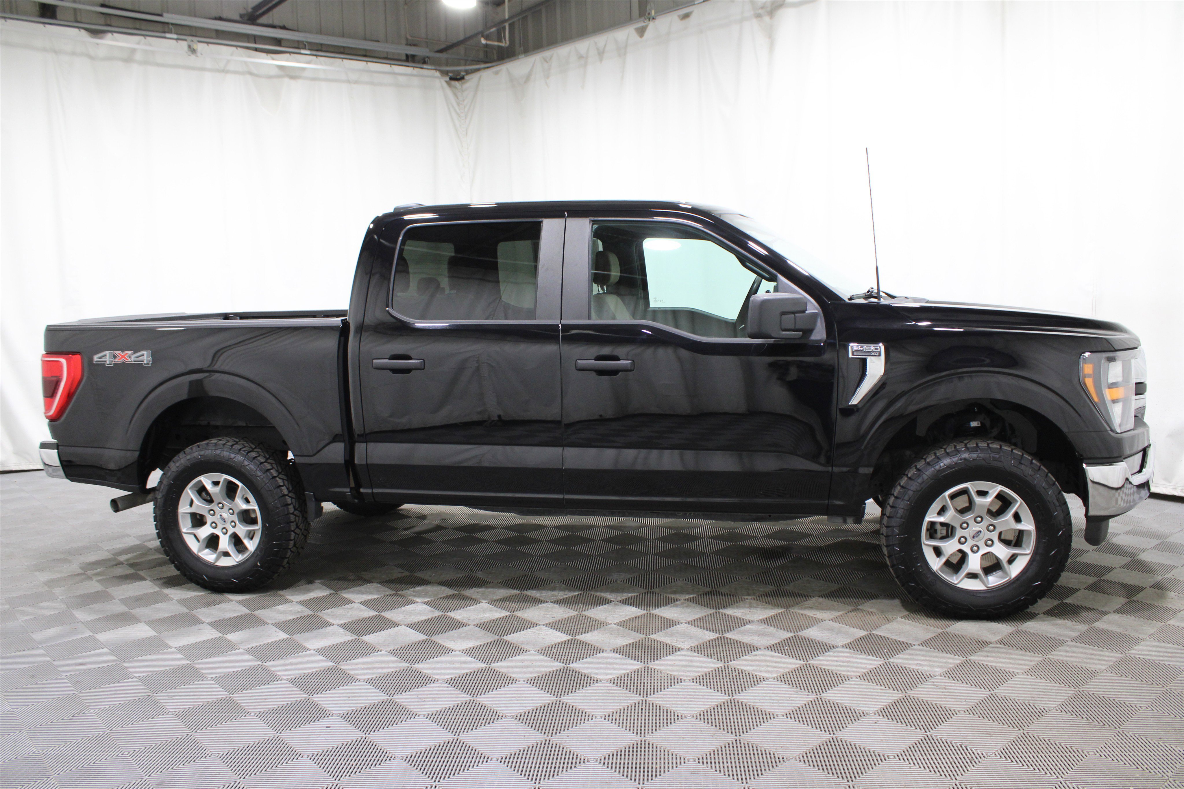 Used 2023 Ford F150 XLT image 28
