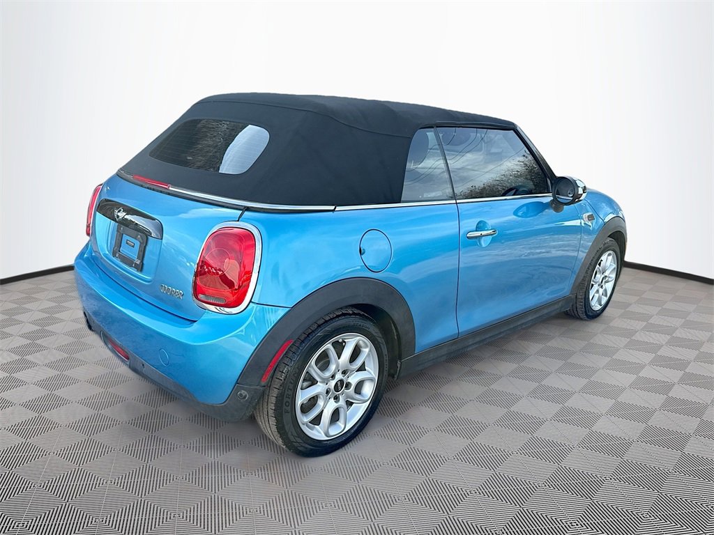 Used 2018 MINI Cooper Convertible image 6