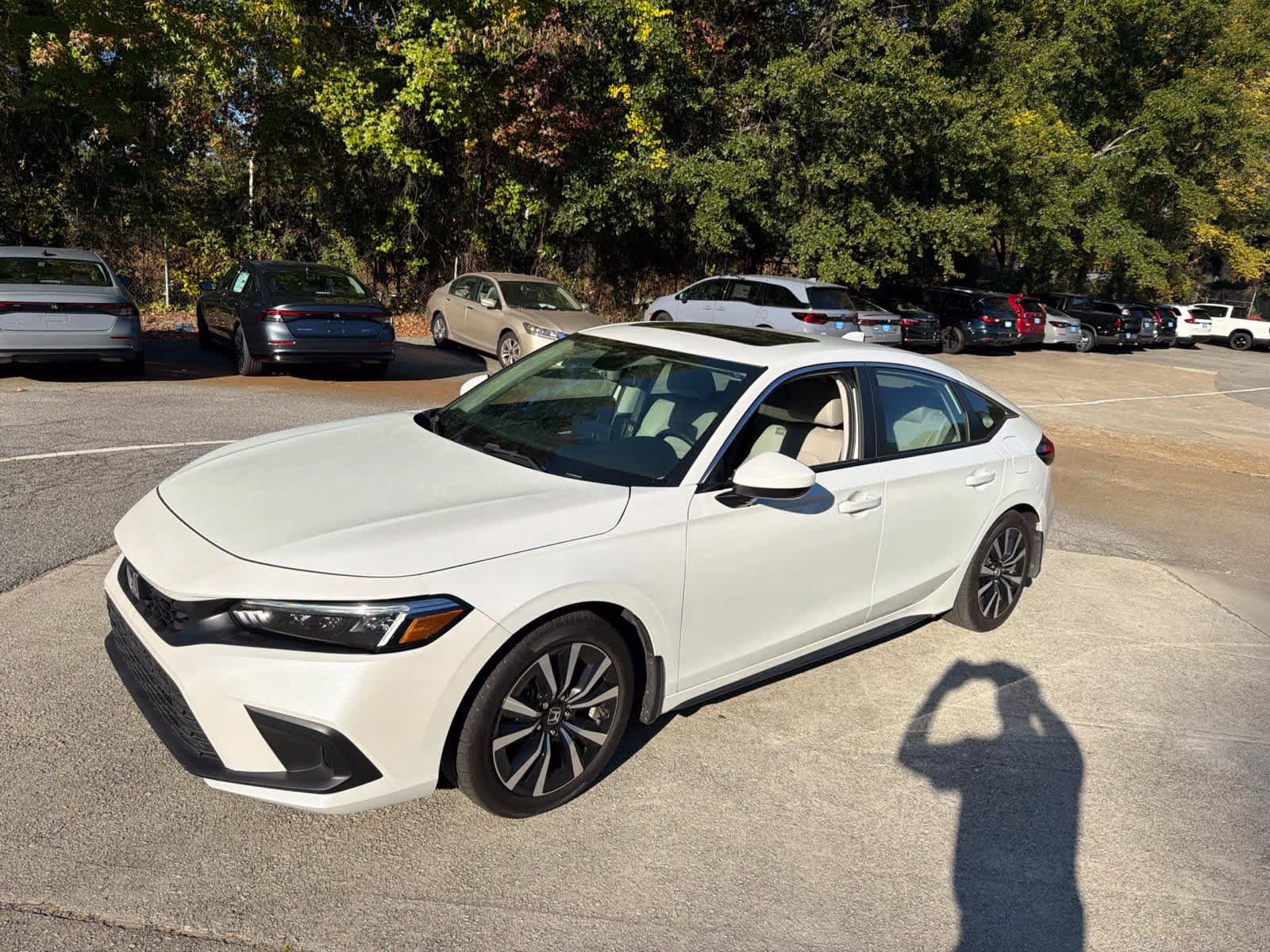 Used 2024 Honda Civic EX-L image 4