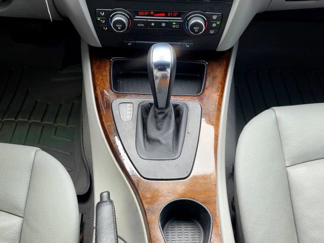 Used 2009 BMW 328i Convertible RWD image 26