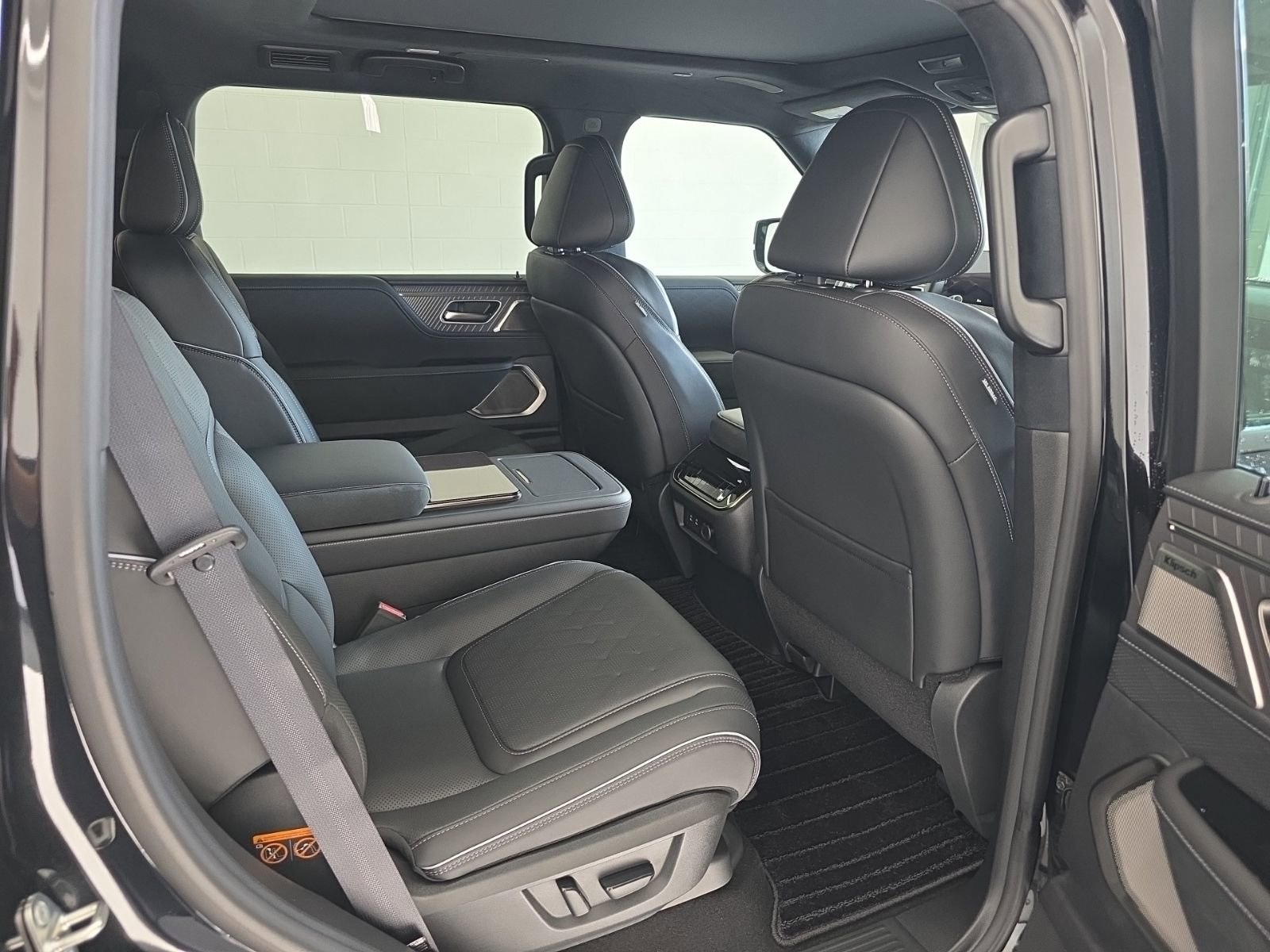 New 2026 INFINITI QX80 Autograph image 12