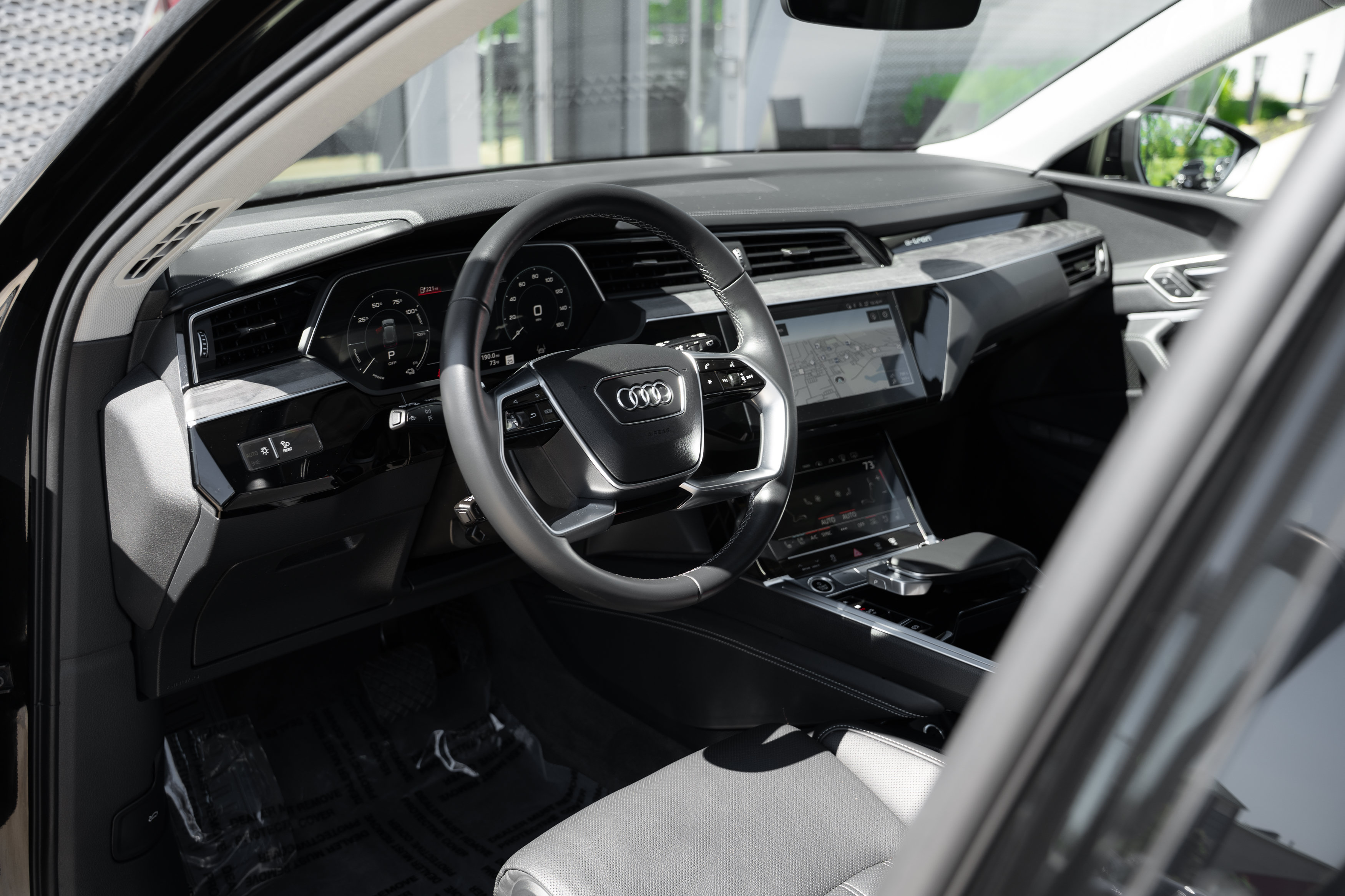 Certified 2024 Audi Q8 e-tron Prestige w/ Prestige Package AWD/4WD image 10