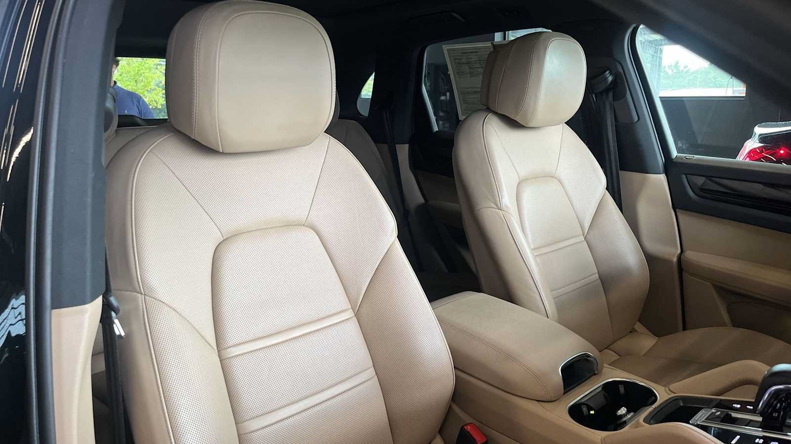Used 2023 Porsche Cayenne S AWD/4WD image 34