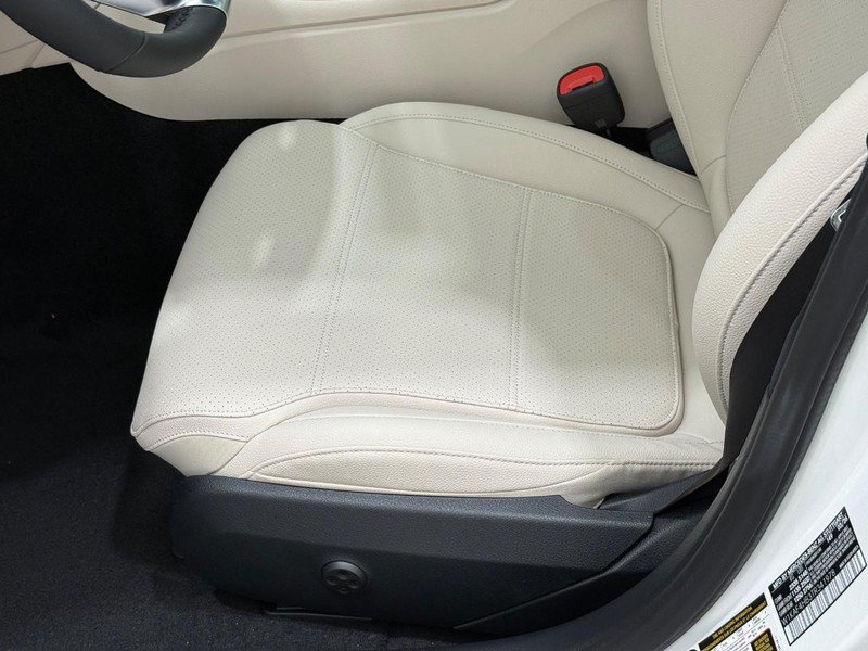 New 2026 Mercedes-Benz C 300 4MATIC Sedan image 14