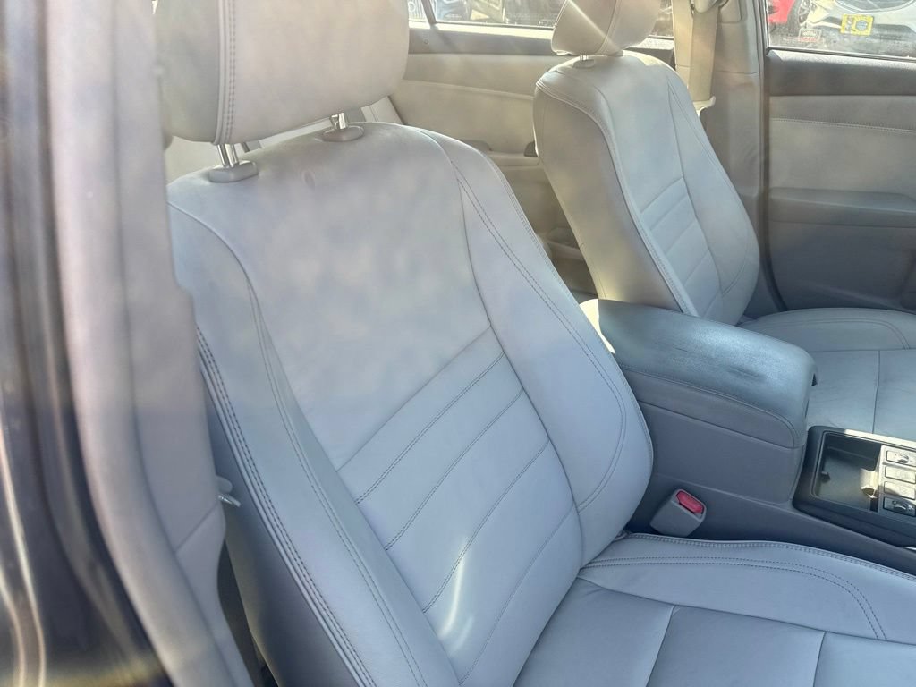 Used 2015 Toyota Camry XLE w/ Moonroof Package FWD image 36