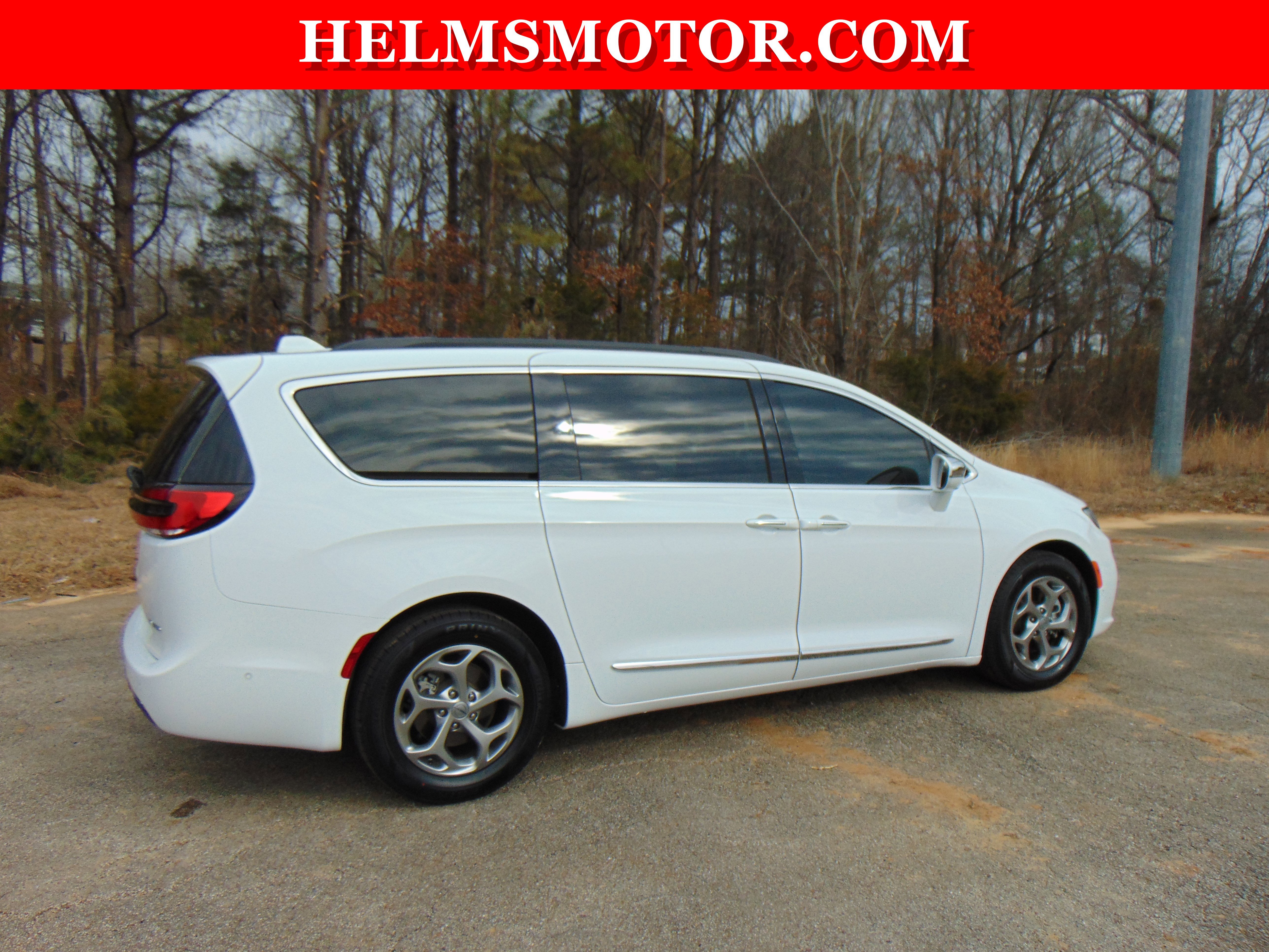 Certified 2022 Chrysler Pacifica Limited w/ Uconnect Theater Family Group image 25