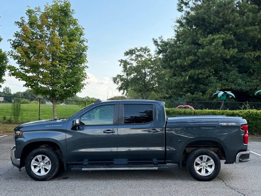 Used 2020 Chevrolet Silverado 1500 LT w/ Convenience Package AWD/4WD image 2