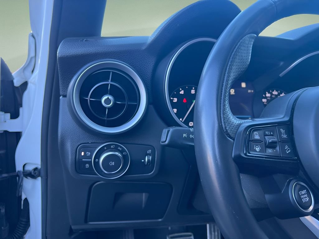 Used 2023 Alfa Romeo Stelvio Ti w/ Active Assist Plus Package image 11