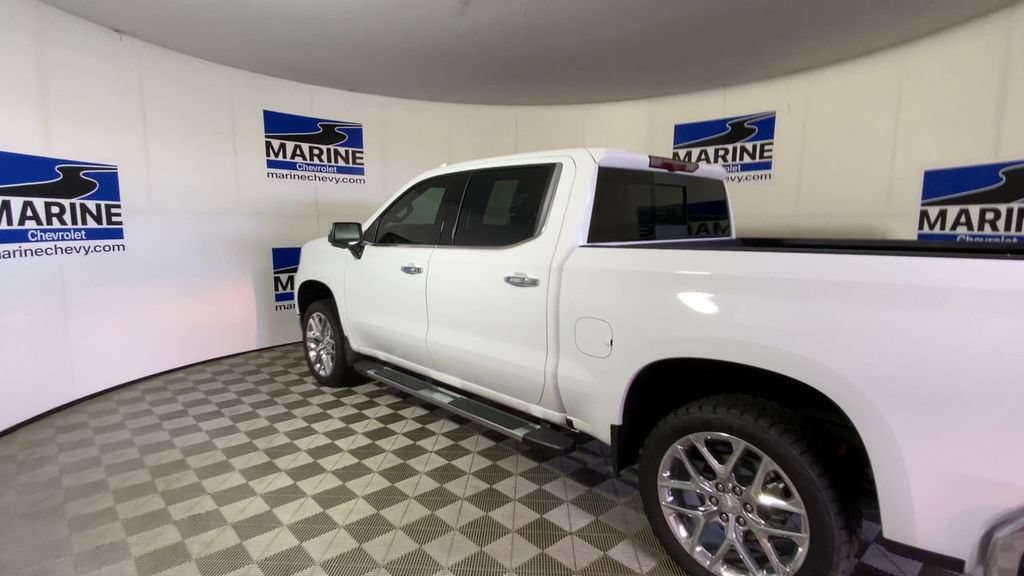 Used 2025 Chevrolet Silverado 1500 LTZ AWD/4WD image 8