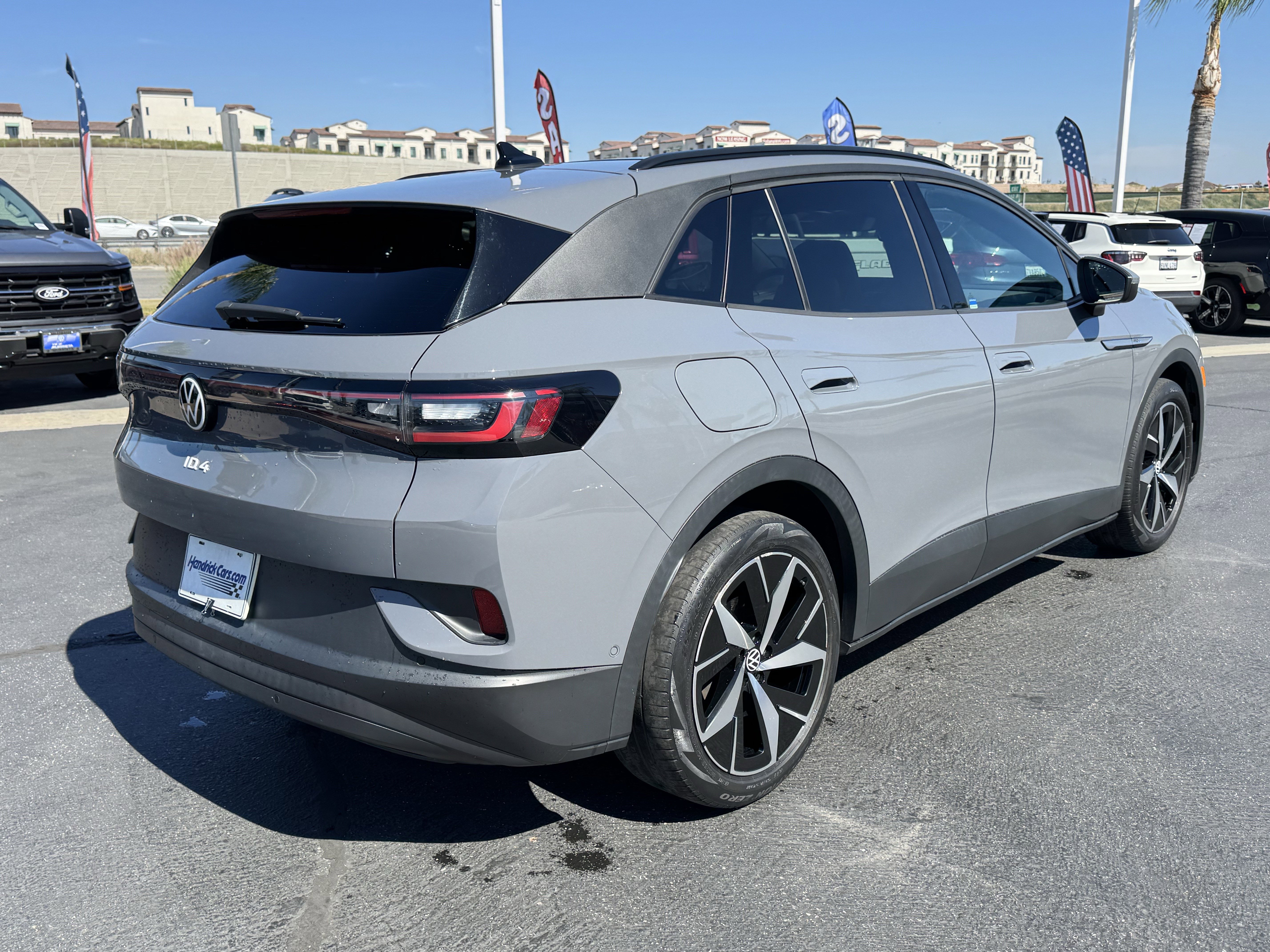 Used 2023 Volkswagen ID.4 Pro S image 10