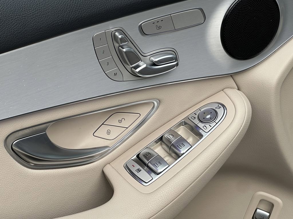 Certified 2022 Mercedes-Benz GLC 300 image 12