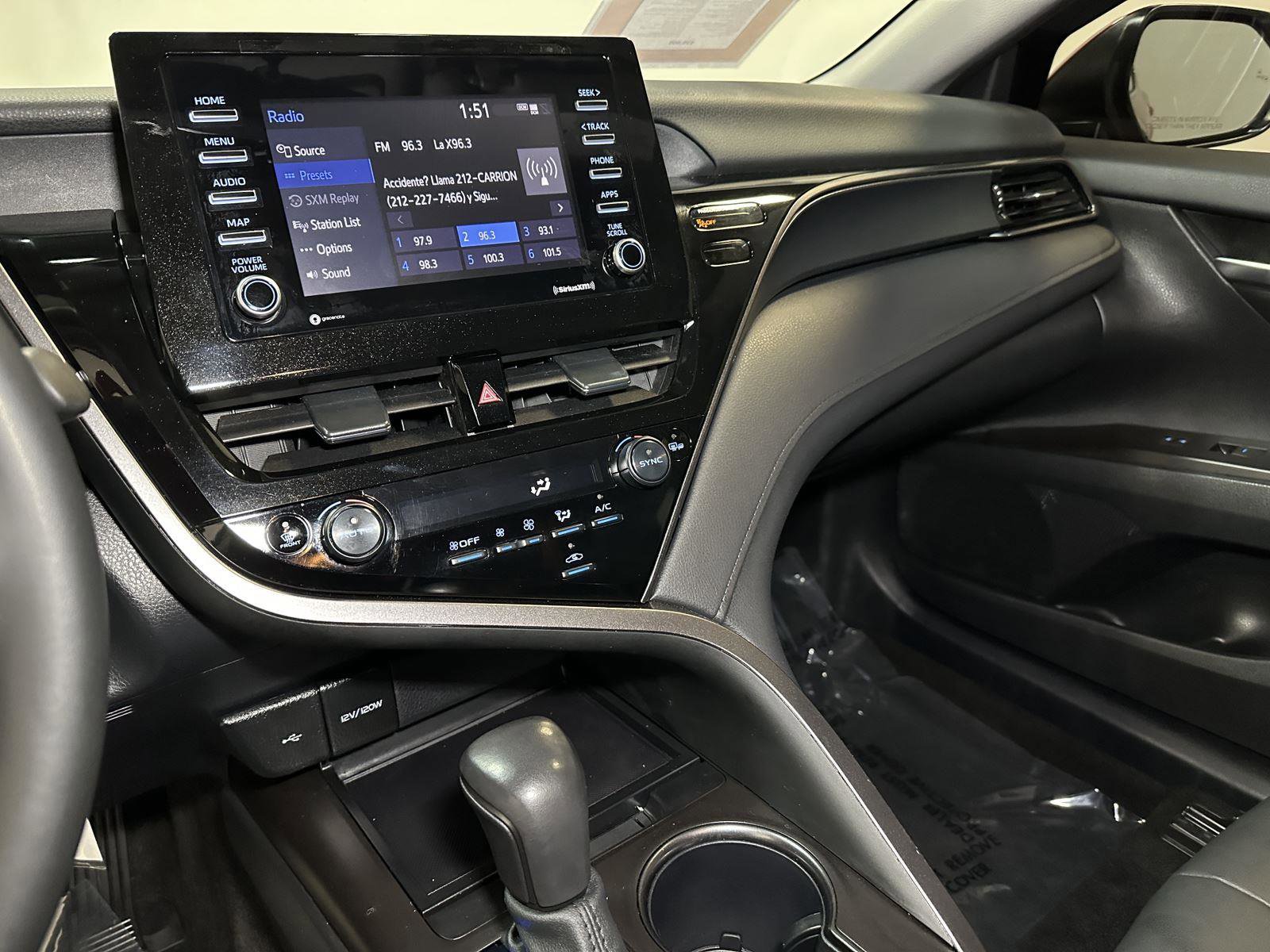 Used 2024 Toyota Camry SE FWD image 28