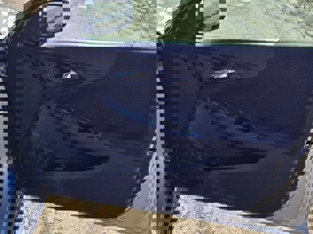 Used 2021 Chevrolet Malibu LT image 12