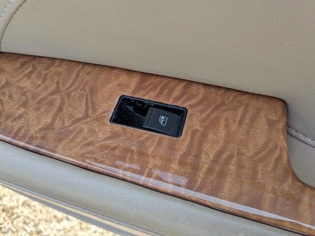 Used 2011 Cadillac STS image 38