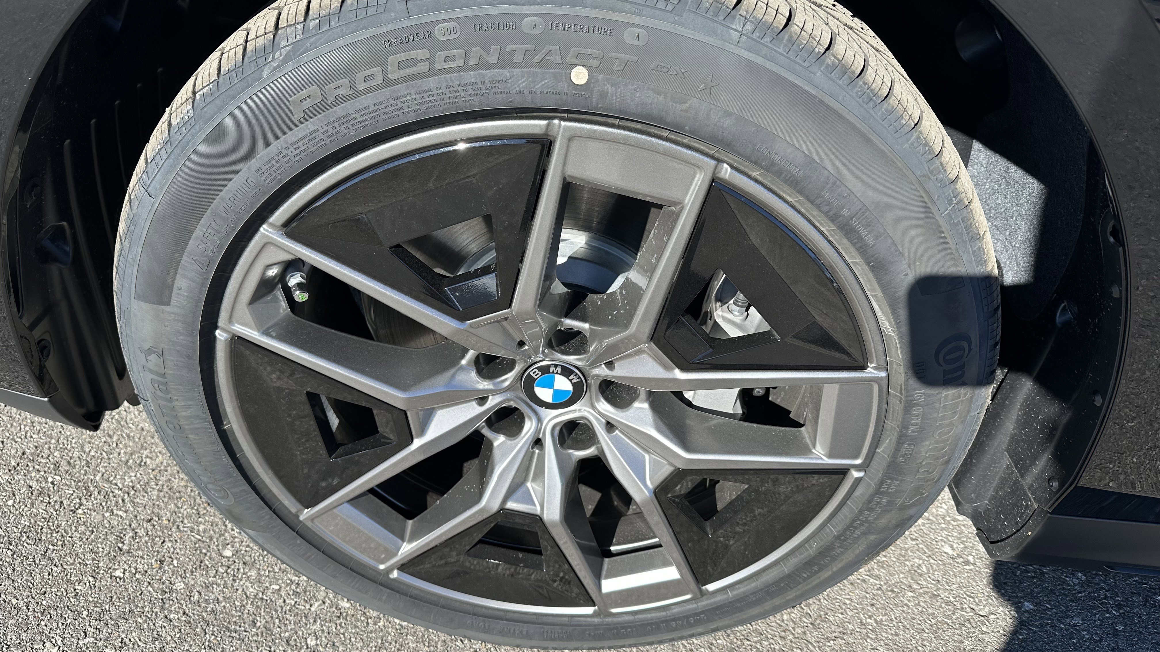 Used 2026 BMW 530i xDrive AWD/4WD image 12