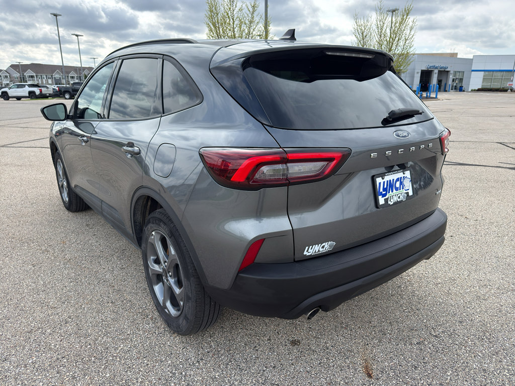 Used 2025 Ford Escape ST-Line AWD/4WD image 3