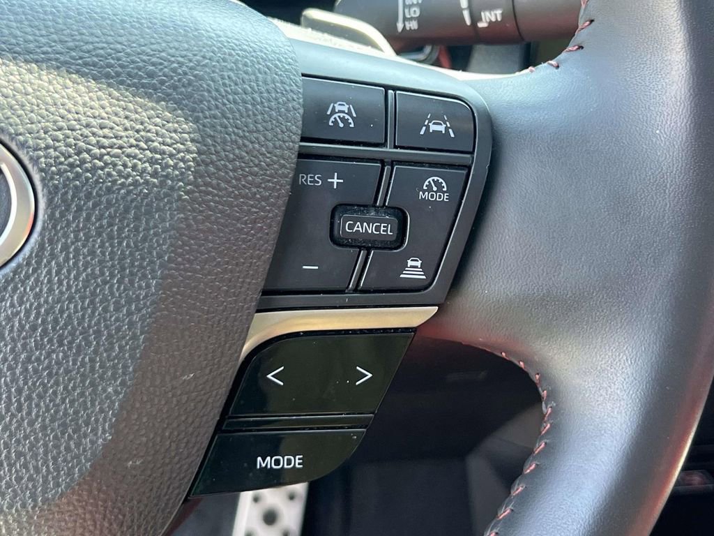 Used 2025 Toyota Camry LE AWD/4WD image 24