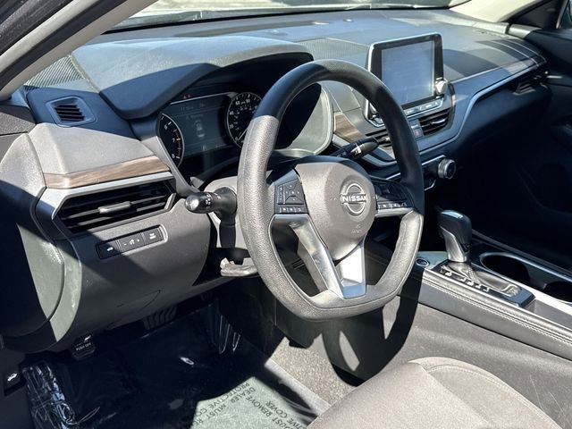 Used 2023 Nissan Altima 2.5 SV image 10