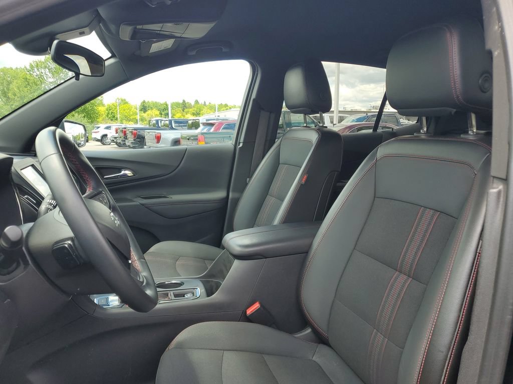 Used 2023 Chevrolet Equinox RS w/ LPO, Floor Liner Package AWD/4WD image 5