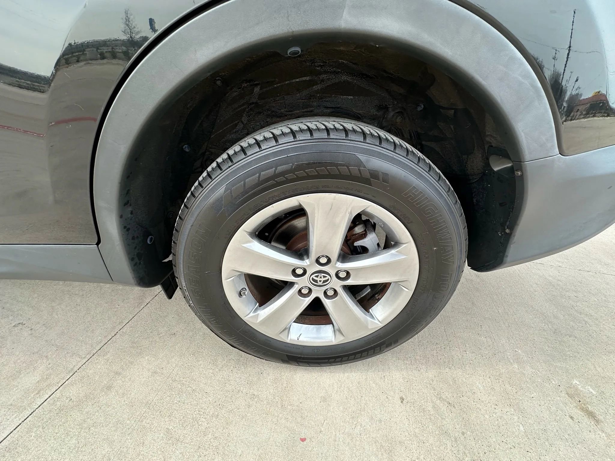 Used 2015 Toyota RAV4 XLE FWD image 32